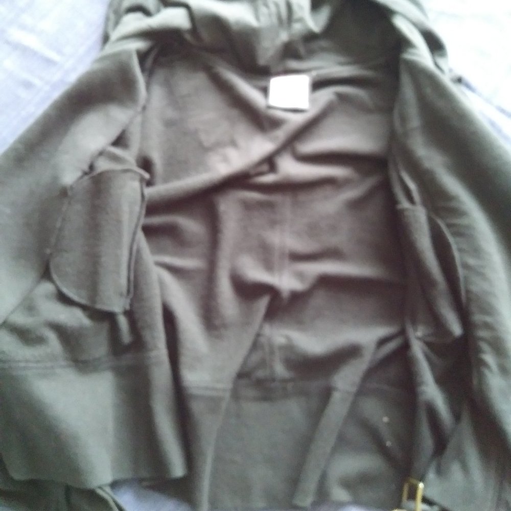 Cropped black jacket - Picture 3 of 4